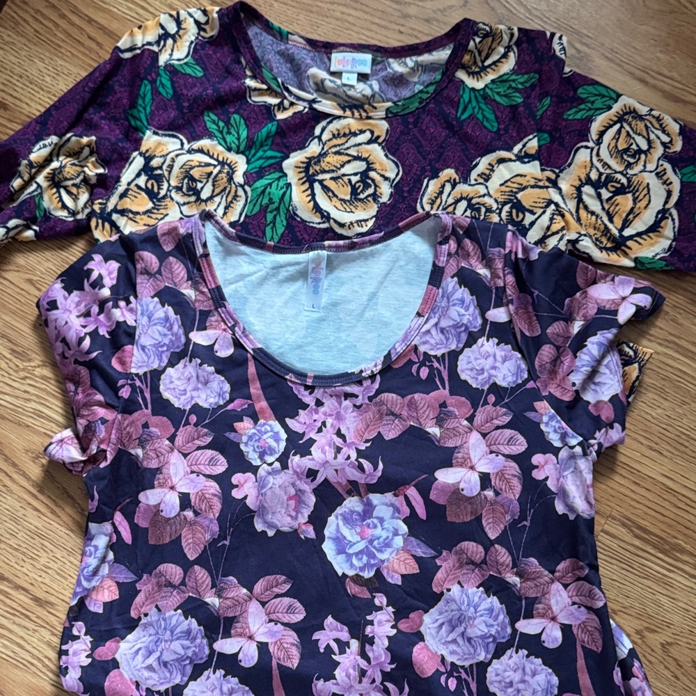 LuLaRoe Short Sleeve Tops - Purple Floral Tops